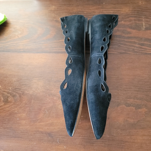 Banana Republic Black Suede Flats. SZ 9.5 - Picture 5 of 9